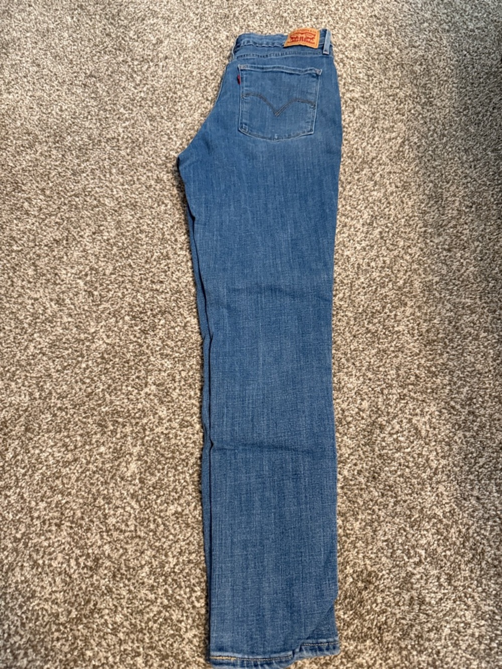 Levi's Women's Medium Blue Straight-Leg Jeans
